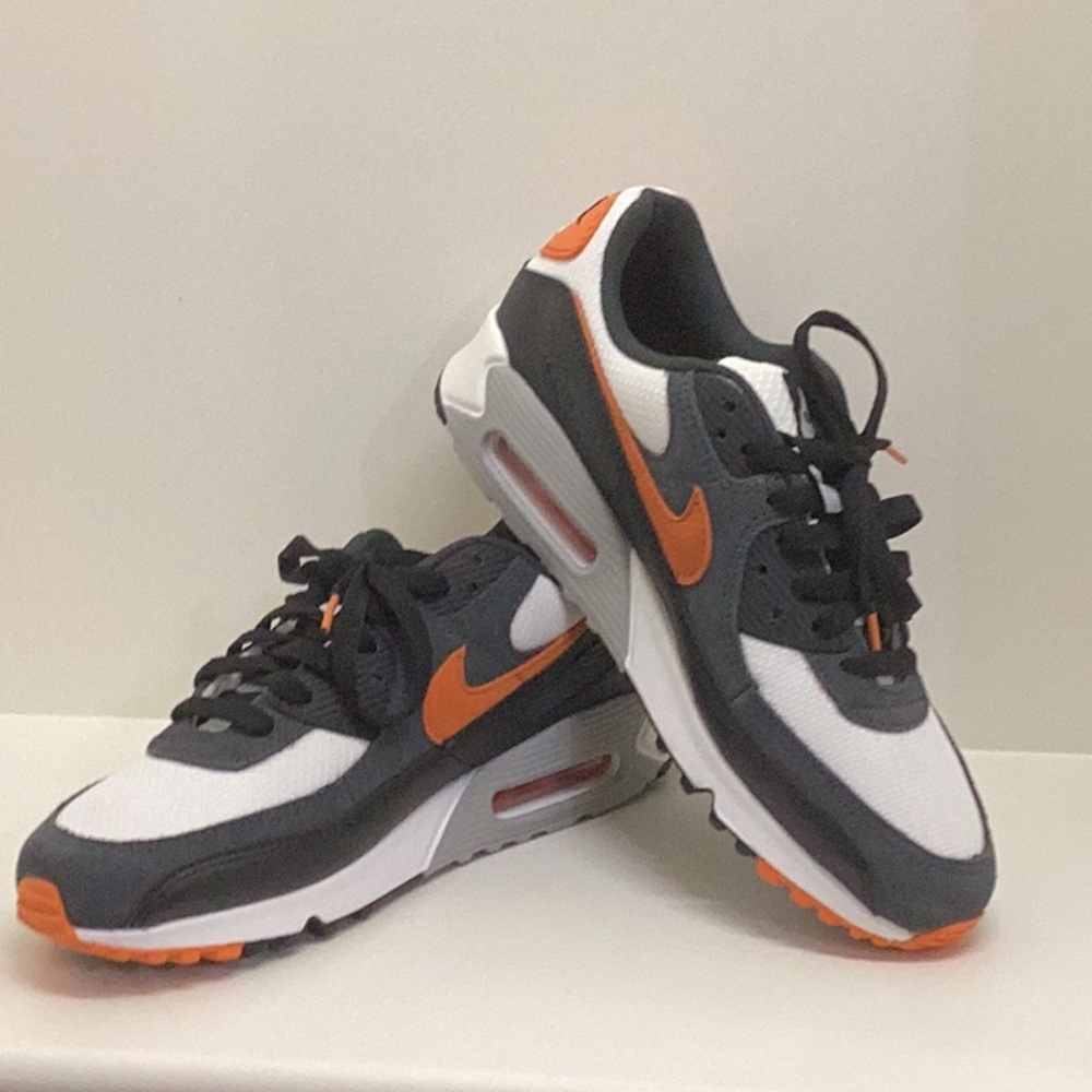 Starfish Orange Nike Air Max Size 9 🔥 🔥 🔥 BRAND NEW 🔥 🔥 🔥